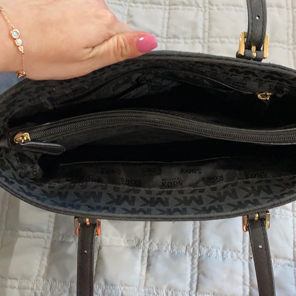Michael Kors purse - Picture 6 of 12